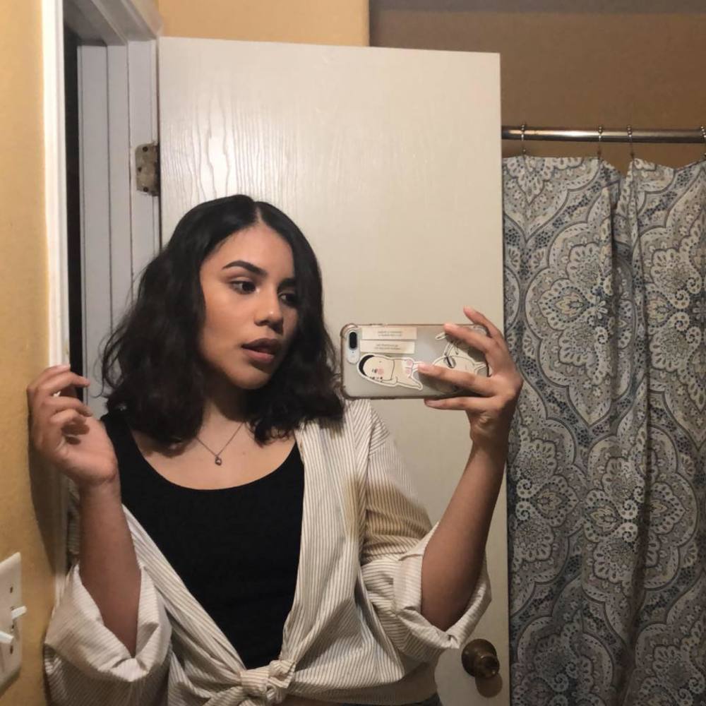 Meet your Posher, Yessica